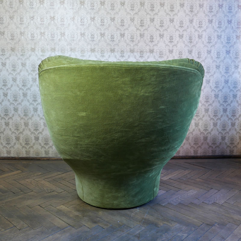 Green Velvet Lounge Chair4