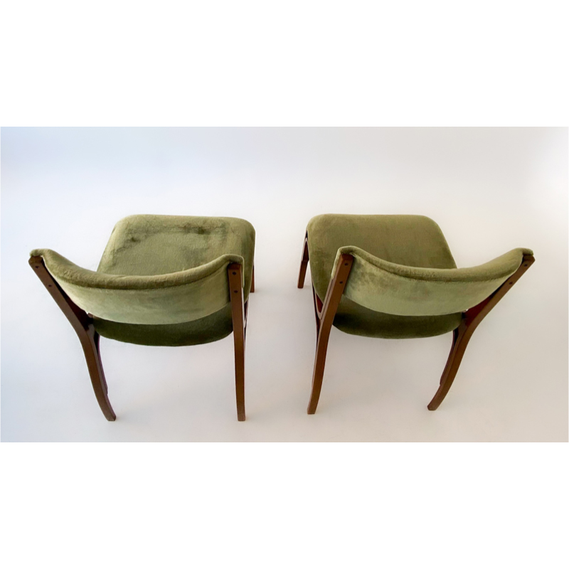 green_chairs5