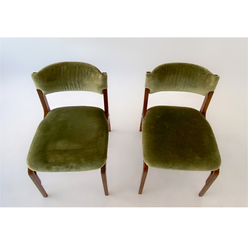 green_chairs7