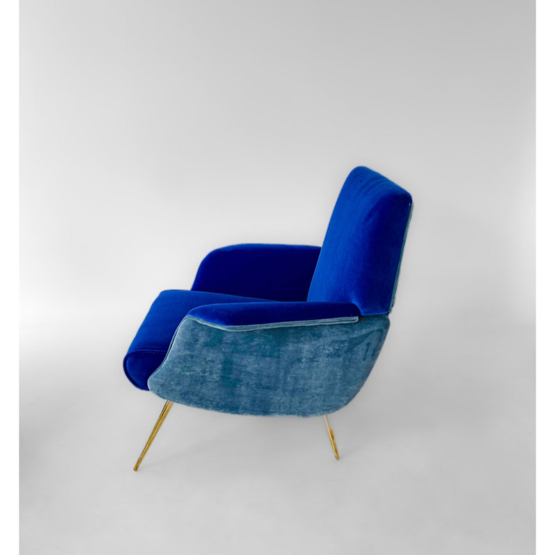 A90F7AB3-4E66-4B8C-B009-9208817DD373