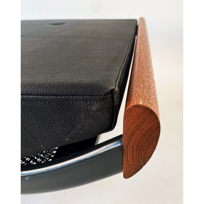 6BF1928A-94E9-44D9-B953-D37BA3A2608F