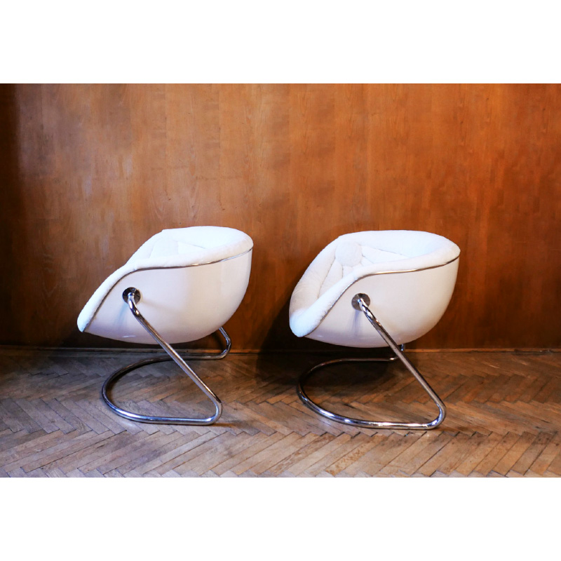 E03357A6-893A-4F22-AB8B-D32E8EFB3A8F