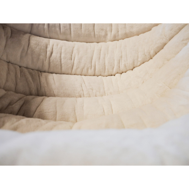 F4EBFECF-C8DF-4AAE-B8FF-A899AC35CF9A