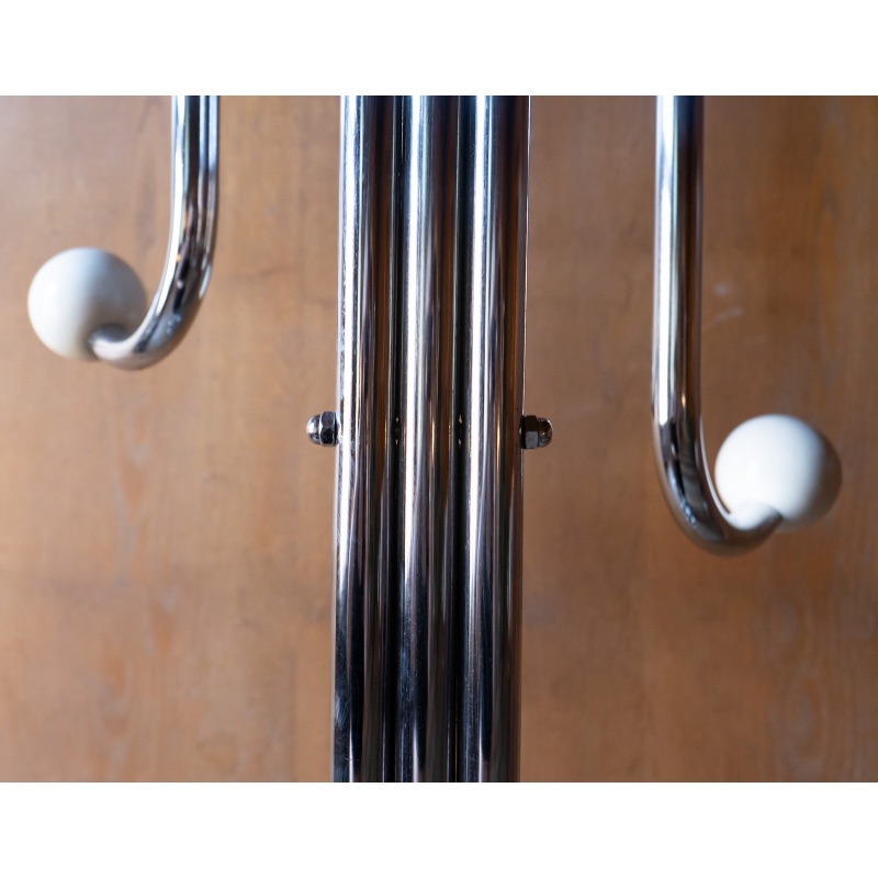 92369B64-748D-4EB8-A07B-631A3F4B4A7E