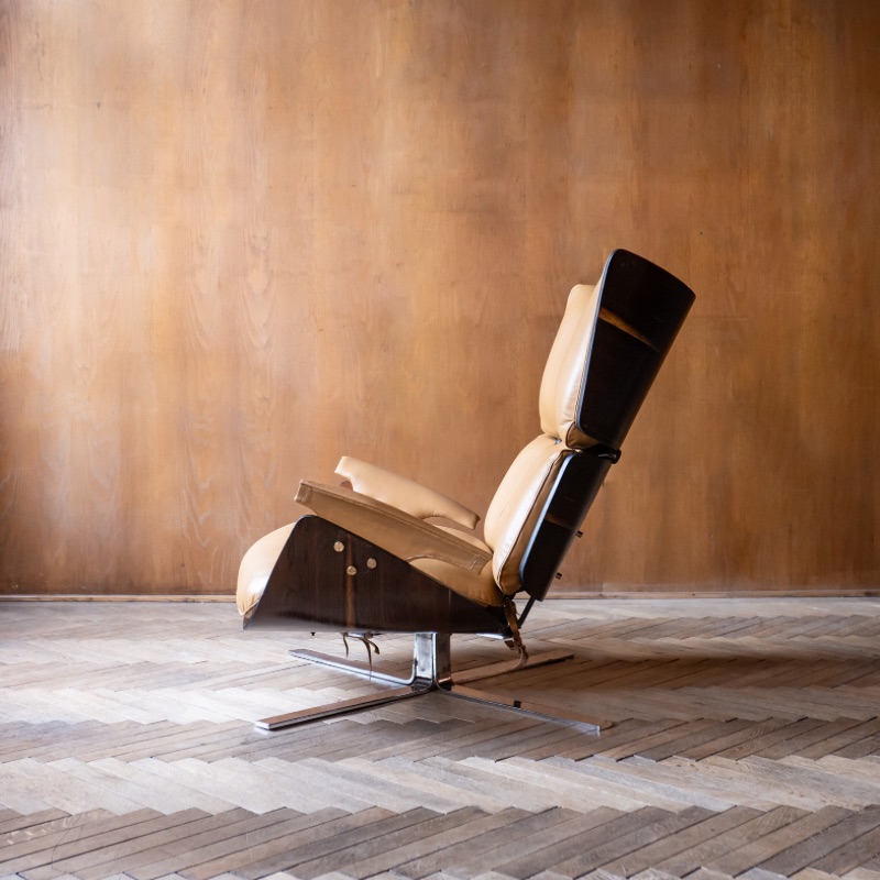 73CDEE01-A740-4A24-A767-2377E2D739F1