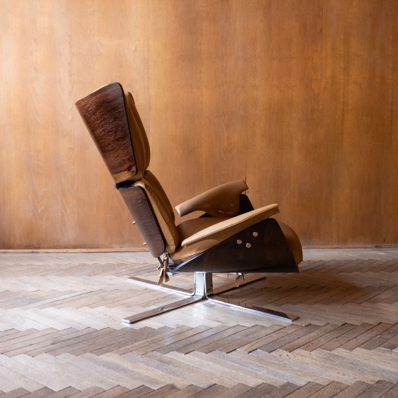 A85AB23D-955A-4337-A803-45632062729D