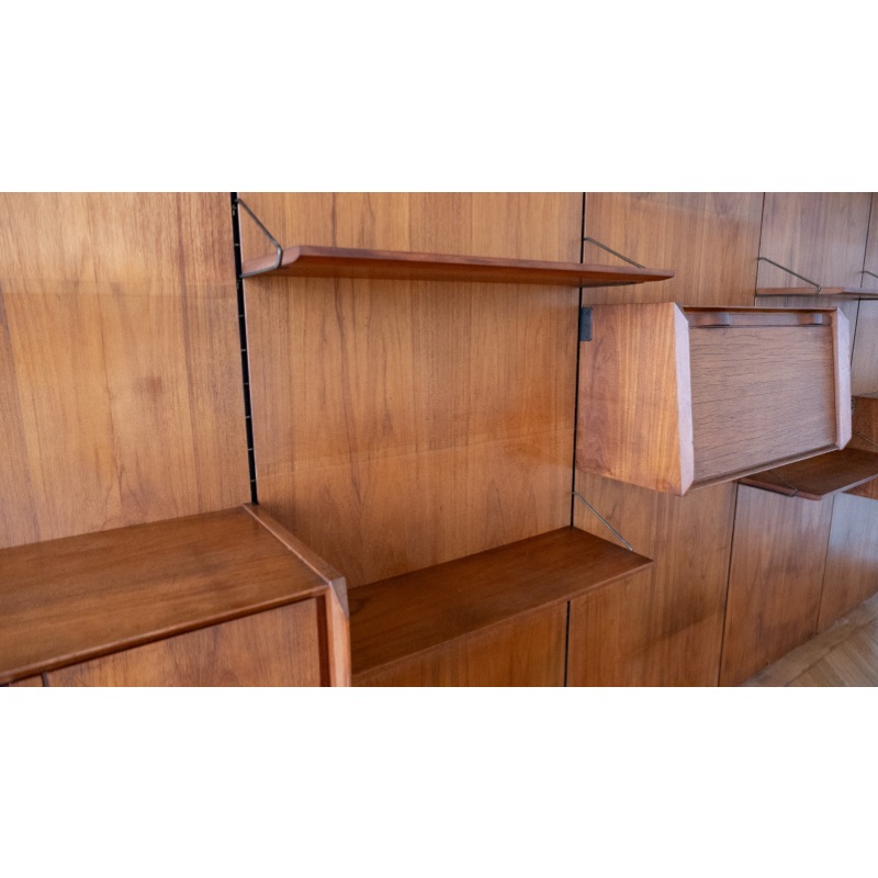 911B7B3B-FFE7-4410-B3A8-F35CE47B7BA7