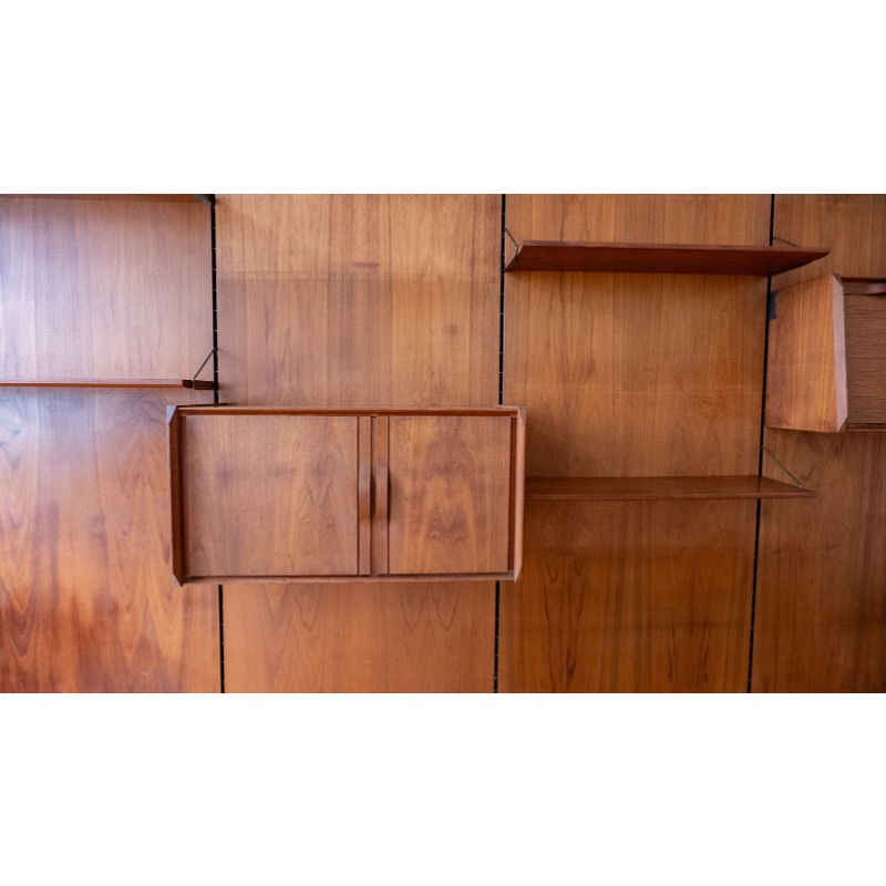 9DB65694-B532-4D8B-8535-D59806115048