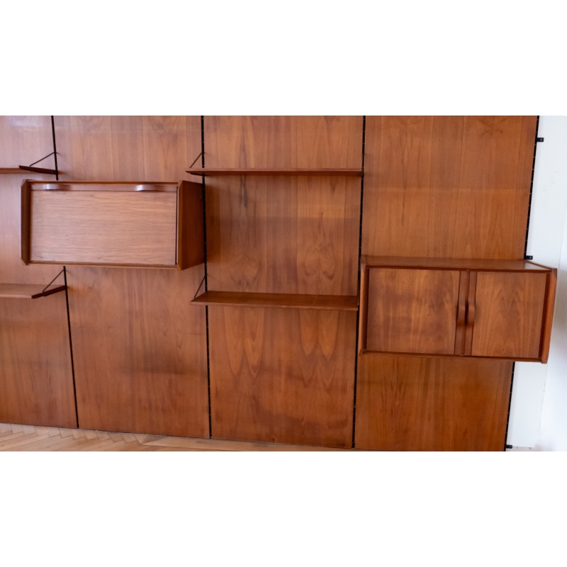 AD55B573-A899-4865-A84C-DFB86BDFCC57