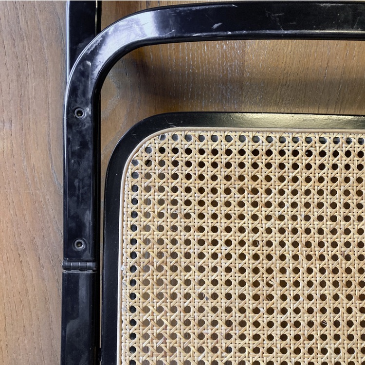 5C0959E6-6379-4ECA-B179-7F14CBF71849