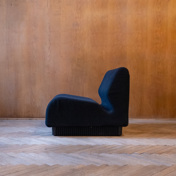 720B0246-E1C7-405C-B62C-805242707F8C