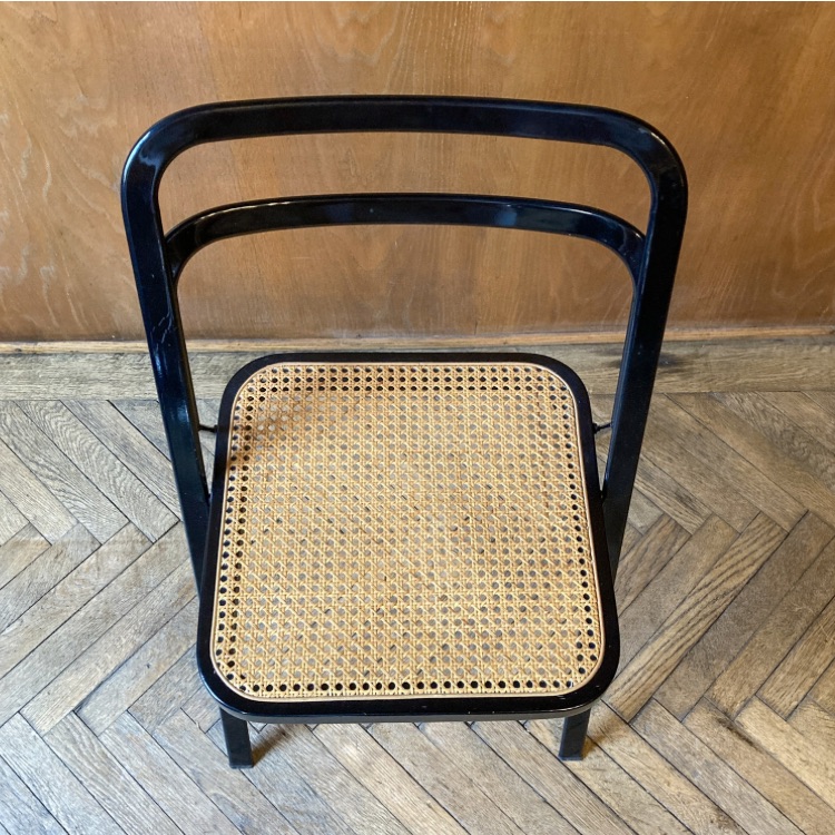 B7D7A646-9E51-40A3-8159-9633742E9415